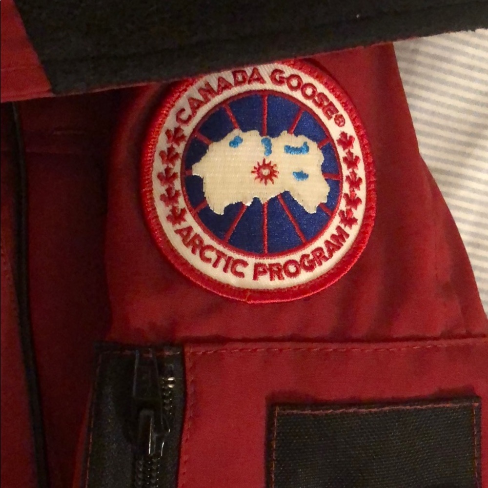 Red Canada Goose LDS Montebel